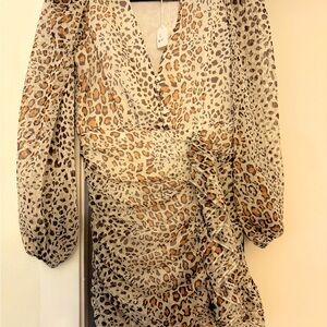 Waist measures 30”